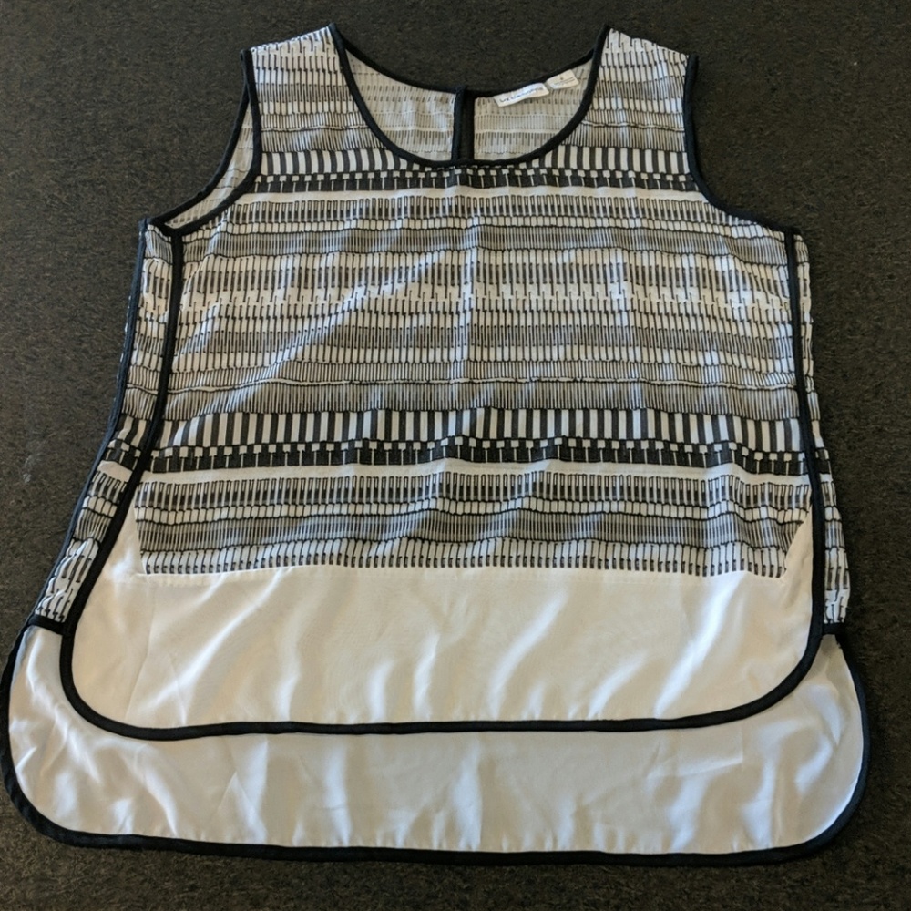 SALE 2/$6 Liz Claiborne sleeveless blouse